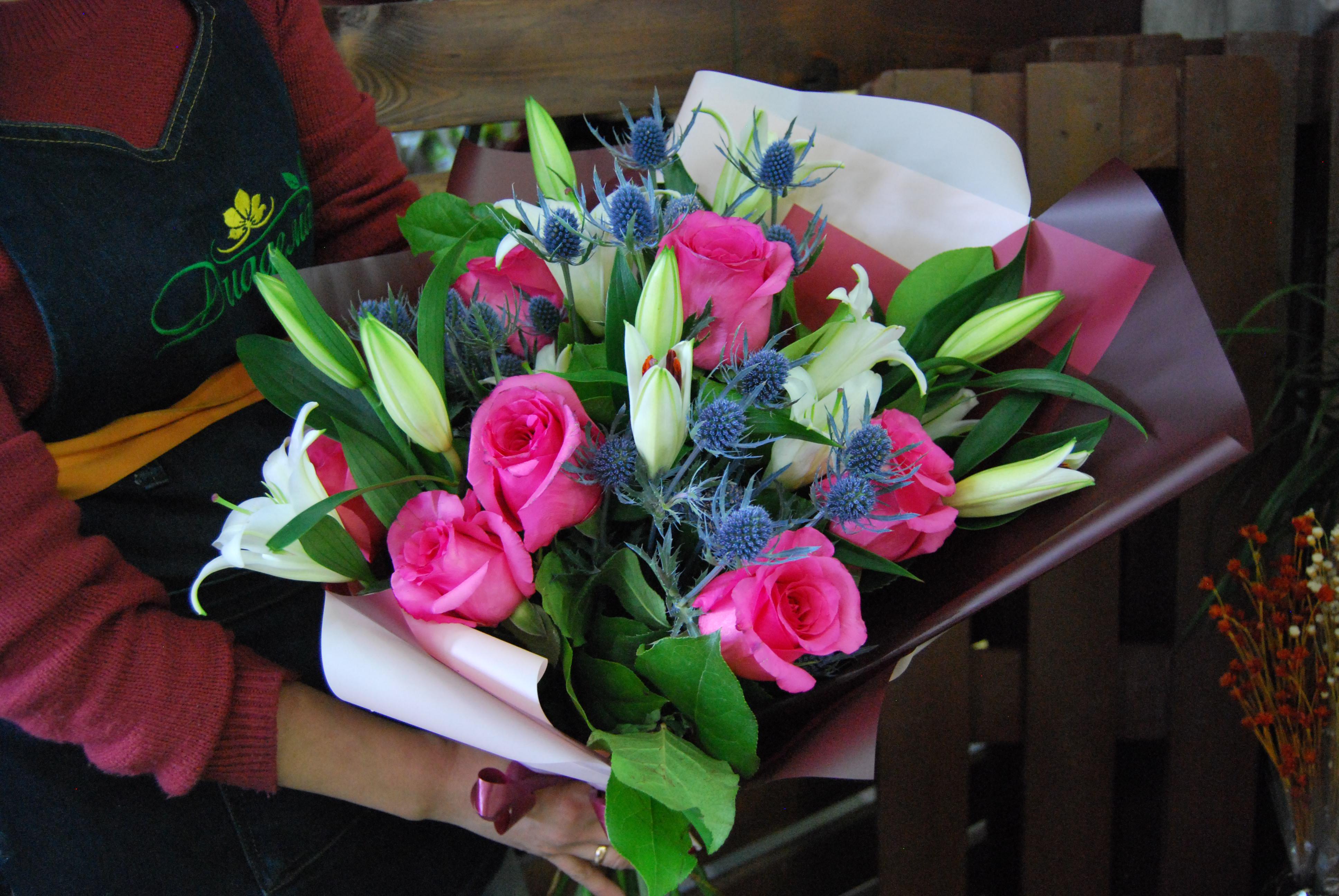 цветочный магазин благовещенск. букет «первый иней». цветочки на улице. цветы благовещенск доставка. букеты благовещенск.